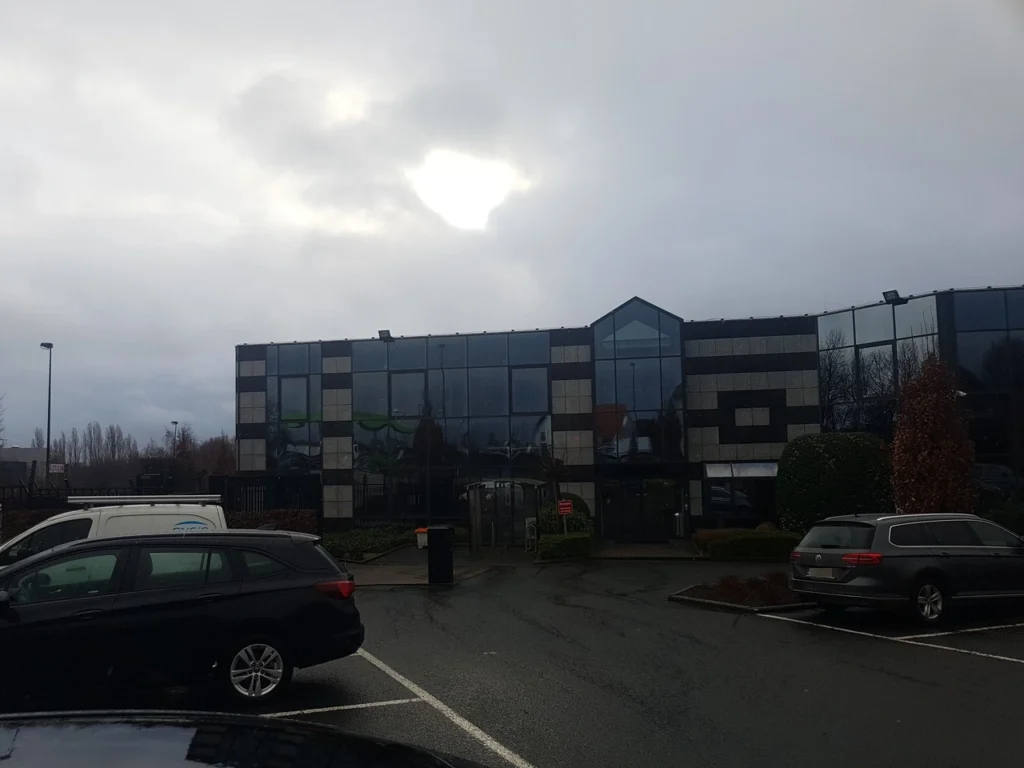 Servers hosting in Belgium 8