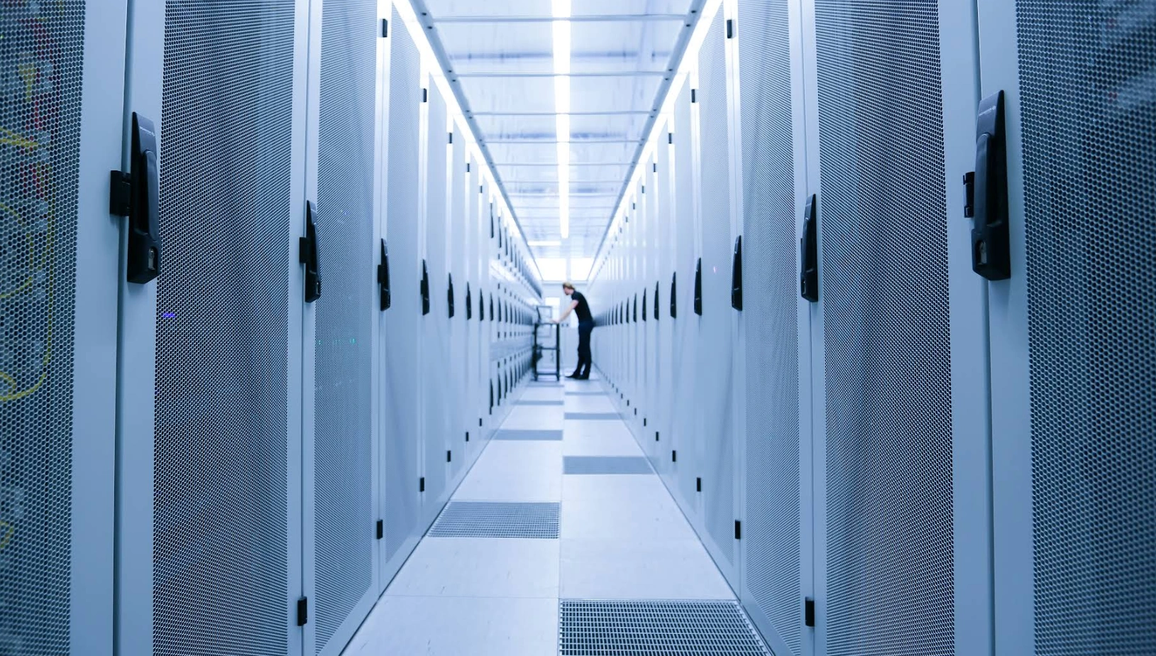 Servers hosting in Belgium 9